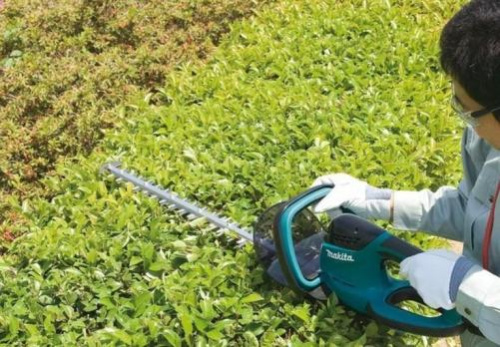 Кусторез электрический длина лезвия 52 см